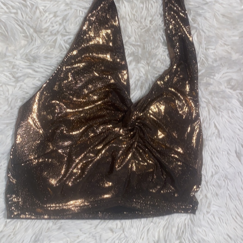 Paperoc Halter Crop Top - Picture 2 of 4